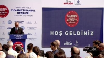 İstanbul Büyükşehir Belediye (İBB) Başkanvekili Nuri Aslan, CHP Genel Başkanı