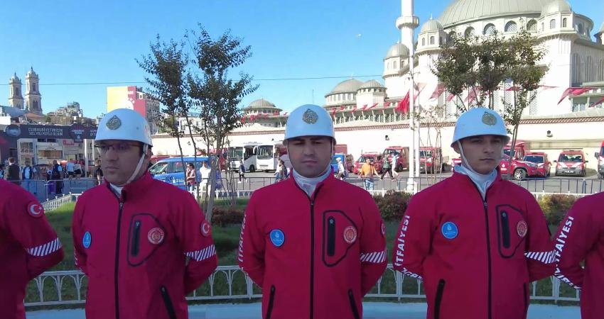 İstanbul İtfaiyesi’nin 311’inci kuruluş yıldönümü kutlamasında konuşan İtfaiye Daire Başkanı Remzi