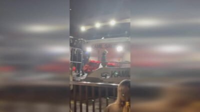 İstanbul Valiliği tarafından yapılan açıklamada, Üsküdar Salacak önlerinde yolcu teknesiyle