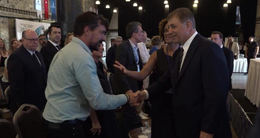 İzmir Büyükşehir Belediye Başkanı Tugay: Ortak evimiz Akdeniz’i birlikte koruyacağız İzmir’de düzenlenen “Sürdürülebilir Bir Akdeniz İçin Kültür ve Ekolojik Dönüşüm