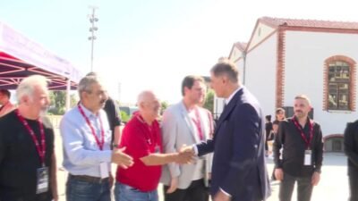 İzmir Büyükşehir Belediye Başkanı Cemil Tugay, amatör spor kulüplerinin başkanlarıyla