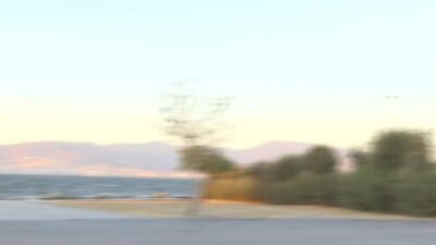 İzmirli sinemaseverler, İzmir Büyükşehir Belediyesi’nin Yeniden Sinematek Arabada Film Keyfi