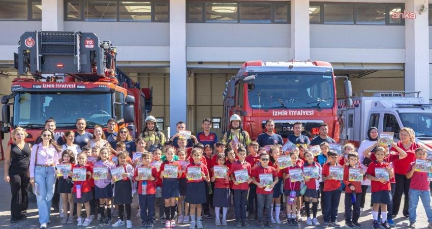 İzmir Büyükşehir Belediyesi, her yıl 25 Eylül-1 Ekim tarihlerinde kutlanan