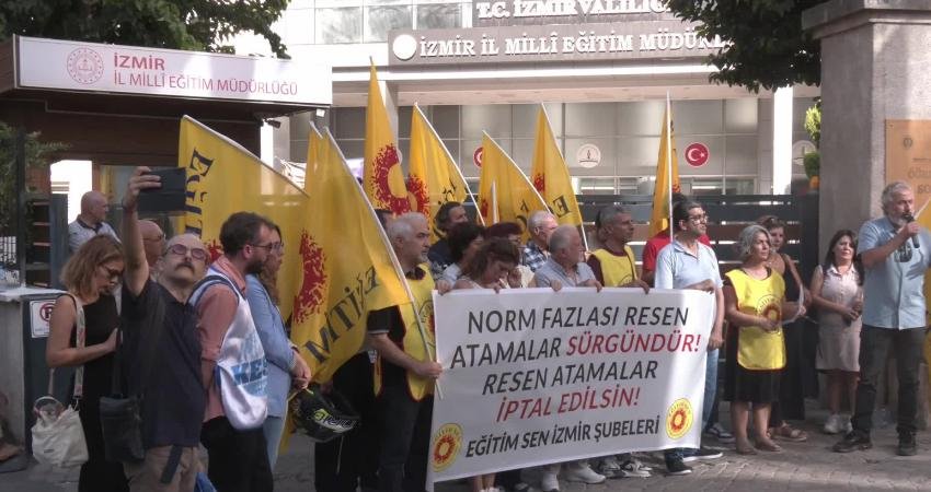 Eğitim Sen İzmir Şubeleri, İl Milli Eğitim Müdürlüğü önünde yaptıkları