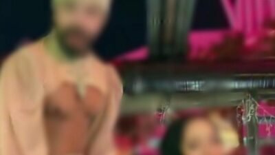 Başörtülü bir kadın ile zennenin dans ettiği görüntülerin sosyal medyada