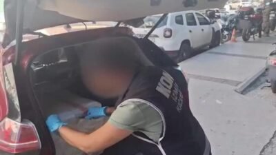 İzmir’de eğitim öğretim dönemi öncesi düzenlenen denetim ve operasyonlarda, gümrük