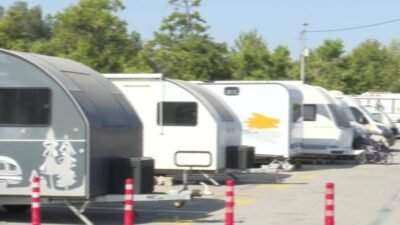 İzmir Büyükşehir Belediyesine bağlı İZELMAN AŞ tarafından işletilen İnciraltı Tekne