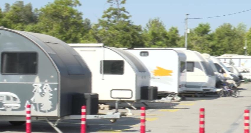 İzmir Büyükşehir Belediyesine bağlı İZELMAN AŞ tarafından işletilen İnciraltı Tekne