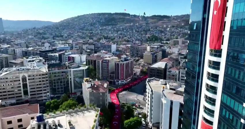 İzmir’in kurtuluşunun 103. yılı kutlamaları Zafer Yürüyüşü ile başladı İzmir’in 9 Eylül 1922’de düşman işgalinden kurtuluşunun 103. yılı kutlamaları,