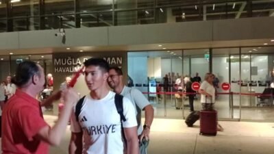 Muğla'nın Köyceğiz İlçesi Köyceğiz Belediyesi Kano Spor Takımı Çekya'da altın