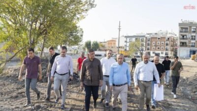 İzmir Büyükşehir Belediyesi Karşıyaka’da Kemal Baysak Bulvarı’nı İZBAN hattı üzerinden