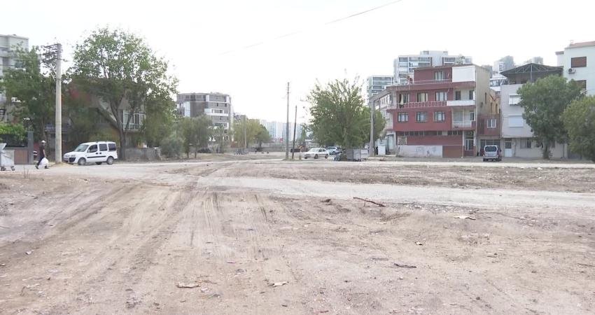 Karşıyaka’da kesintisiz ulaşım için yatırım İzmir Büyükşehir Belediyesi Karşıyaka’da Kemal Baysak Bulvarı’nı İZBAN hattı üzerinden