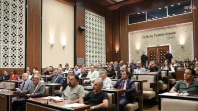 Keçiören Belediyesi, personelin kurumsal kapasitesini artırmak amacıyla eğitim çalışmalarını sürdürüyor.