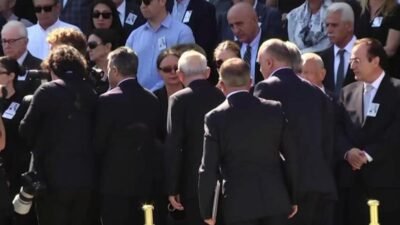 CHP'nin 7'nci Genel Başkanı Kemal Kılıçdaroğlu, Meclis'te eski TBMM Başkanlarından