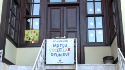 Konak Belediye Başkanı Nilüfer Çınarlı Mutlu, yeni dönemde ilk ders