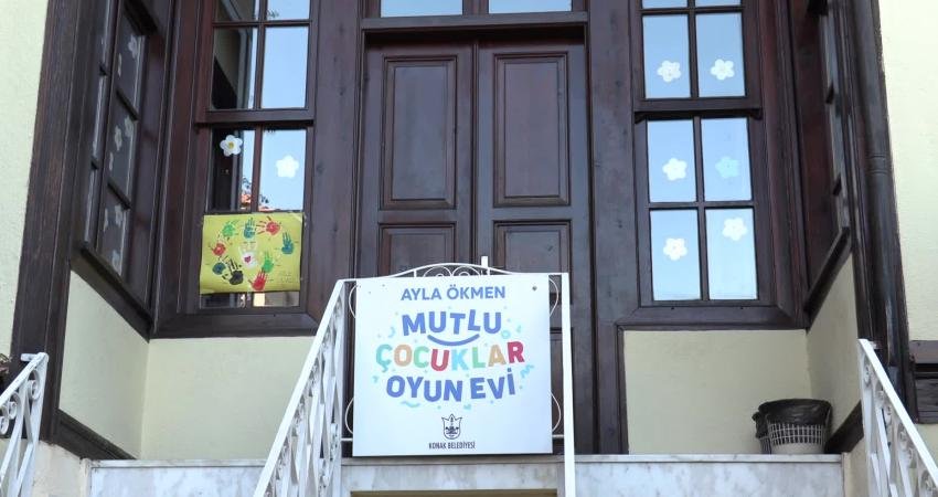 Konak Belediye Başkanı Nilüfer Çınarlı Mutlu, yeni dönemde ilk ders
