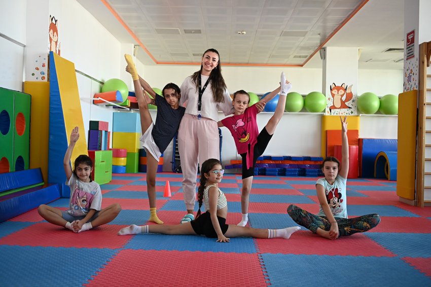 Mamak Belediyesi’nden her yaşa spor imkânı Mamak Belediyesi, modern tasarımı, farklı spor branşlarına hitap eden donanımı