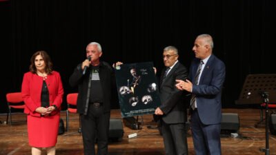 Mamak Belediyesi, Türk Halk Müziği’nin unutulmaz ismi Neşet Ertaş’ı, aramızdan