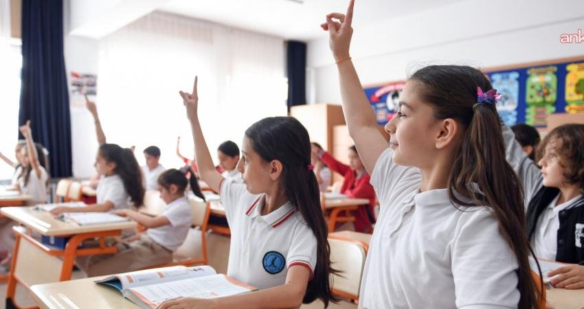 Millî Eğitim Bakanlığı'nın verilerine göre, 17 milyon 956 bin 523 öğrenci