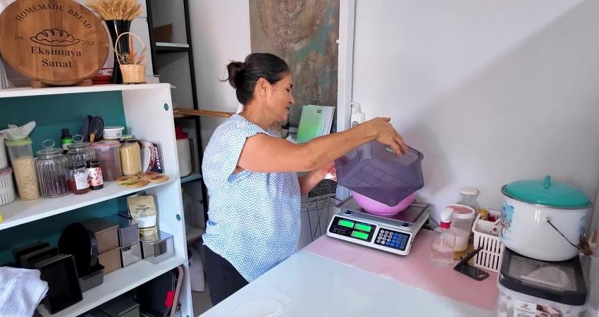 Üretici kadınlara verdiği desteklerle onların üretim yolculuklarına güç katan Mersin