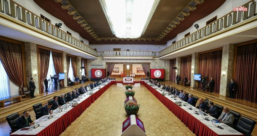 Milli Dayanışma Kardeşlik ve Demokrasi Komisyonu'nda konuşan CHP İstanbul Milletvekili Turan