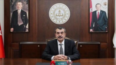 Milli Eğitim Bakanı Yusuf Tekin, "İçinde bulunduğumuz çağın bilgiye erişmek