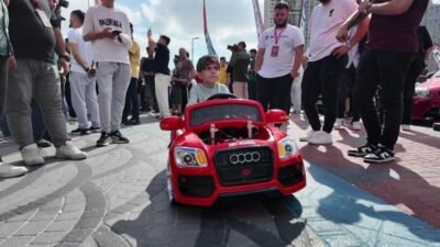 Çekmeköy Belediyesi’nin ev sahipliğinde düzenlenen Car Fest 2025’te yüzlerce modifiye