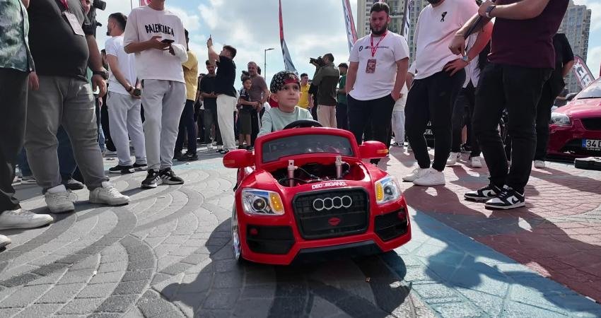 Çekmeköy Belediyesi’nin ev sahipliğinde düzenlenen Car Fest 2025’te yüzlerce modifiye