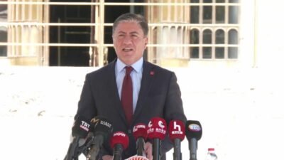 CHP Grup Başkanvekili Murat Emir, "19 Mart yargı darbesiyle ortaya