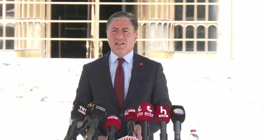 CHP Grup Başkanvekili Murat Emir, "19 Mart yargı darbesiyle ortaya