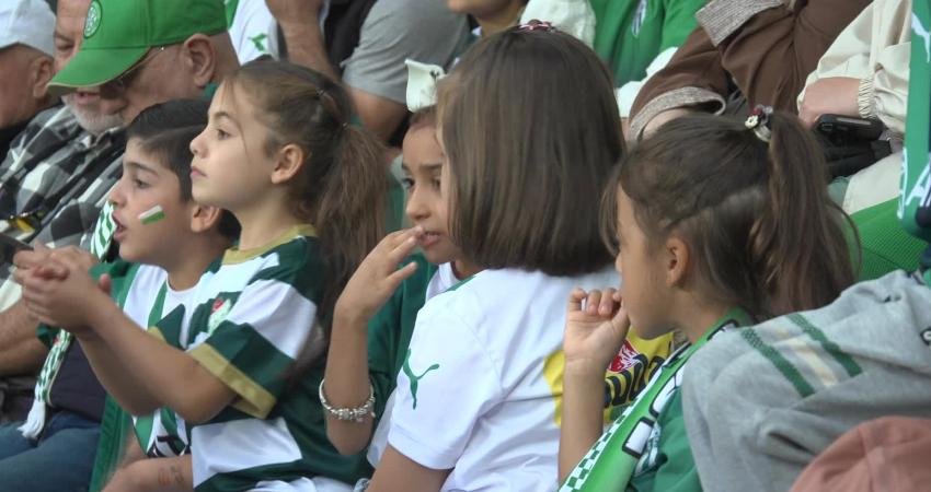 Osmangazi Belediyesi tarafından biletleri karşılanan çocuklar, Bursaspor’un Isparta 32 Spor