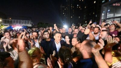 Özgür Çelik mahkeme kararıyla CHP İstanbul İl Başkanlığı görevinden uzaklaştırılmasının ardından