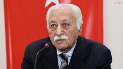 Şair ve yazar Yavuz Bülent Bakiler, 89 yaşında hayatını kaybetti.