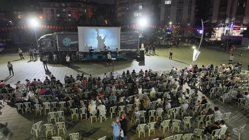 Türkiye Kültür Yolu Festivali çerçevesinde düzenlenen 'Sinema Yollarda' projesi kapsamında,