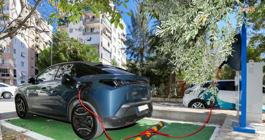 Temiz ve sessiz Narlıdere için şarj ağı büyüyor Narlıdere Belediyesi, sürdürülebilir ulaşımı desteklemek ve ilçedeki karbon salınımını azaltmak