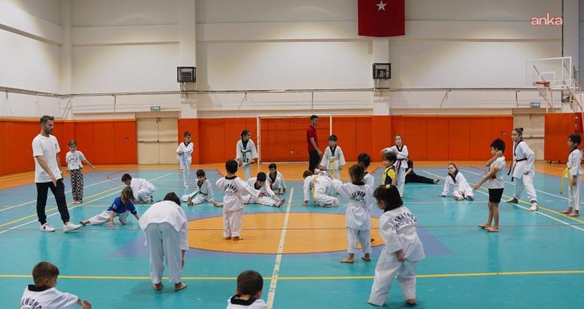Tuzla Belediyesi, bu yaz düzenlediği Yaz Spor Okulları ile her