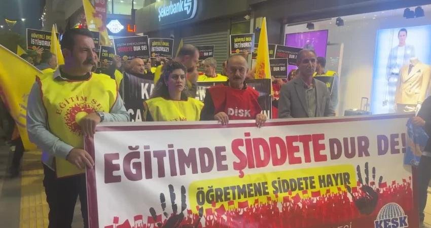 Eğitim-Sen Van Şubesi, iki öğretmenin saldırıya uğrayarak yaralanmasını yürüyüş ile
