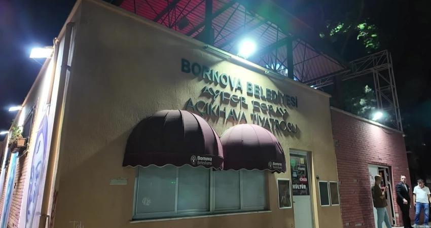 Bornova Belediyesi, “Sanat Güneşi” Zeki Müren’i ölümünün 29. yılında Büyükpark