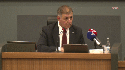 İzmir Büyükşehir Belediye Meclisi’nin Ekim ayı olağan toplantısının ilk birleşimi,