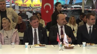 İzmir Büyükşehir Belediye Başkanı Cemil Tugay, 12. Balkan Şenliği’nin açılışını