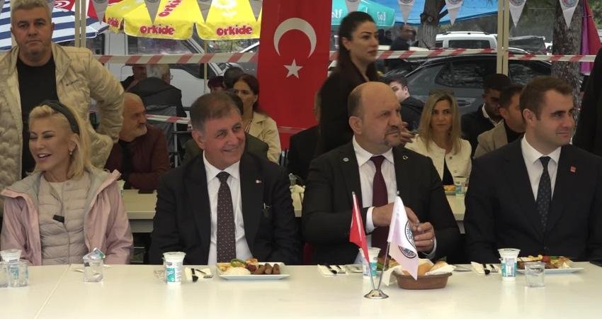 İzmir Büyükşehir Belediye Başkanı Cemil Tugay, 12. Balkan Şenliği’nin açılışını