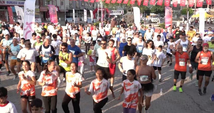 Mersin Büyükşehir Belediyesi tarafından bu yıl 17'ncisi gerçekleştirilen Uluslararası Tarsus
