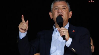 CHP Genel Başkanı Özgür Özel, erken seçim talebiyle başlattıkları imza