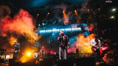 Maltepe’de 29 Ekim Cumhuriyet Bayramı'nda Atatürk posterleri, bayraklar ve bando