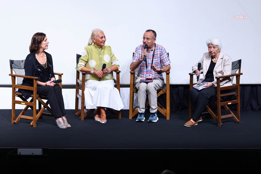 Bu yıl da film gösterimlerinin yanı sıra düzenlenen panellerle sinema