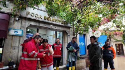 İzmir’de aşırı yağış Foça, Aliağa, Dikili, Menemen ve Karaburun ilçelerinde