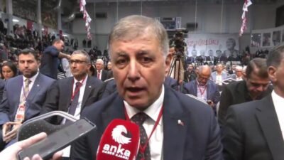 Cumhuriyet Halk Partisi (CHP) İzmir İl Başkanlığı kongresinde konuşan İzmir