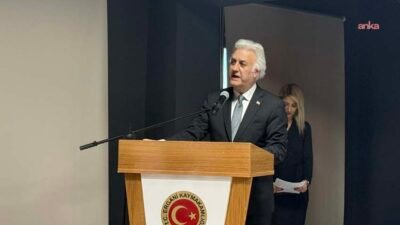 Diyarbakır’ın Ergani ilçesinde ilkokul öğrencisi Sidra Topçuoğlu’nun okulunda tiyatro sahnesinin