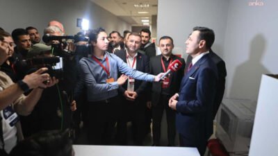 CHP İstanbul İl Başkanı Özgür Çelik, tek aday olarak girdiği