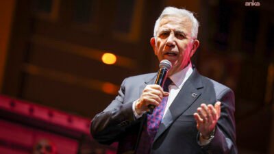 Ankara Büyükşehir Belediye Başkanı Mansur Yavaş, Elmadağ Belediyesi tarafından düzenlenen